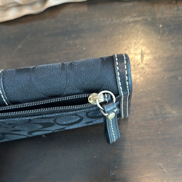 Coach Black Signature Pattern Wallet- Excellent Condition - Picture 6 of 6